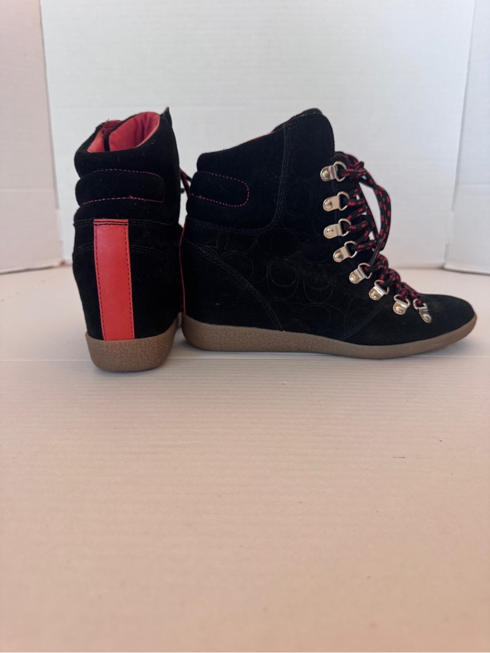 Coach Noelle Womens 8 Black Red Suede Signature C Hidden Wedge Boot Bootie A4252